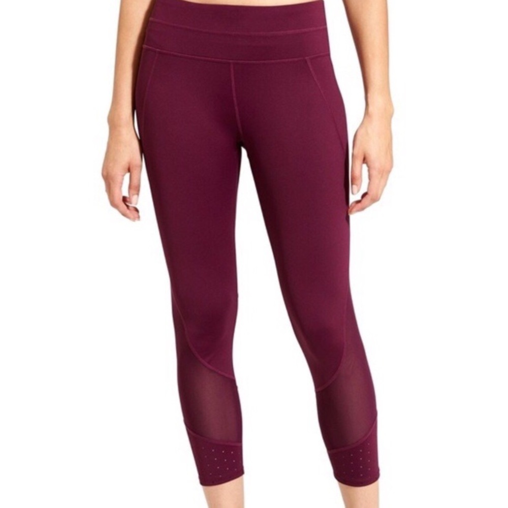Athleta Sonar Capri Leggings Plum M